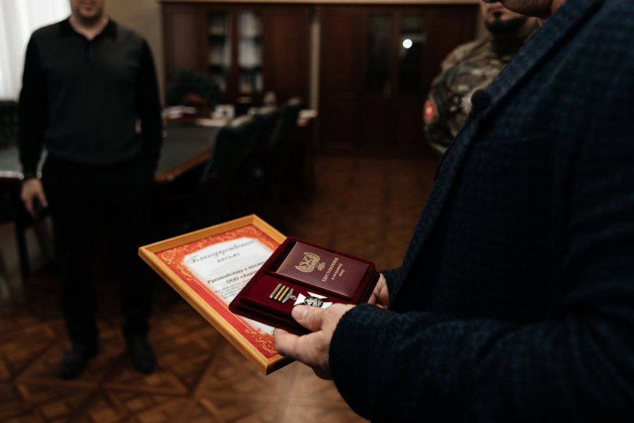 Саратовская компания «Агровита» получила награду за помощь бойцам СВО