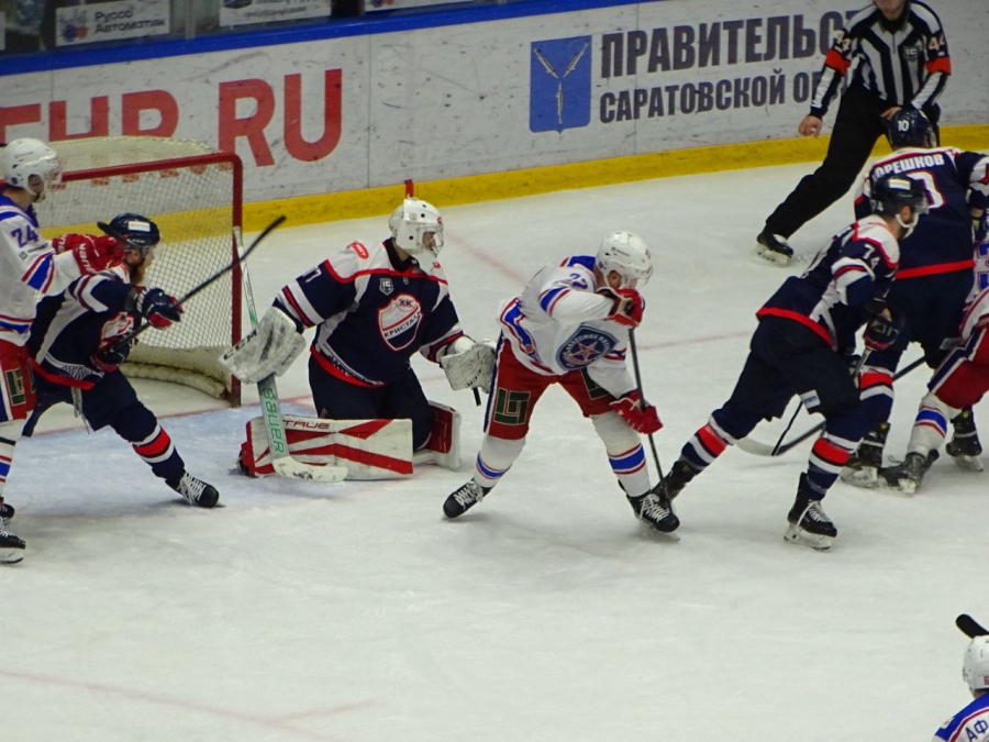Саратовский «Кристалл» выиграл последний матч года