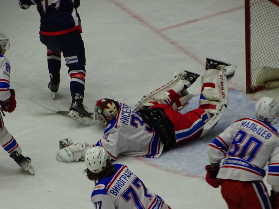 Саратовский «Кристалл» выиграл последний матч года