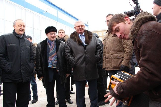 Губернатор Радаев сделал залп из пушки