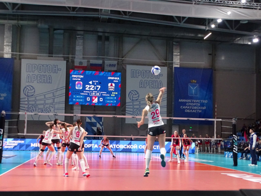 Волейболистки «Протона» разгромно победили «Омичку»