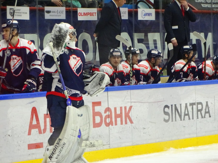 «Кристалл» уступил команде своего бывшего защитника