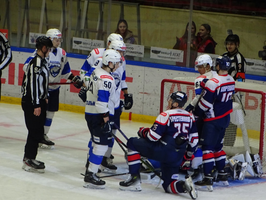 Саратовский «Кристалл» на последних секундах упустил домашнюю победу