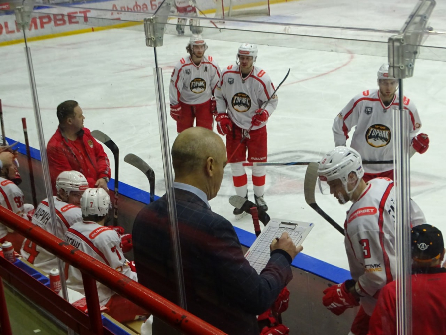 «Кристалл» не удержал победу над «Горняком-УГМК»