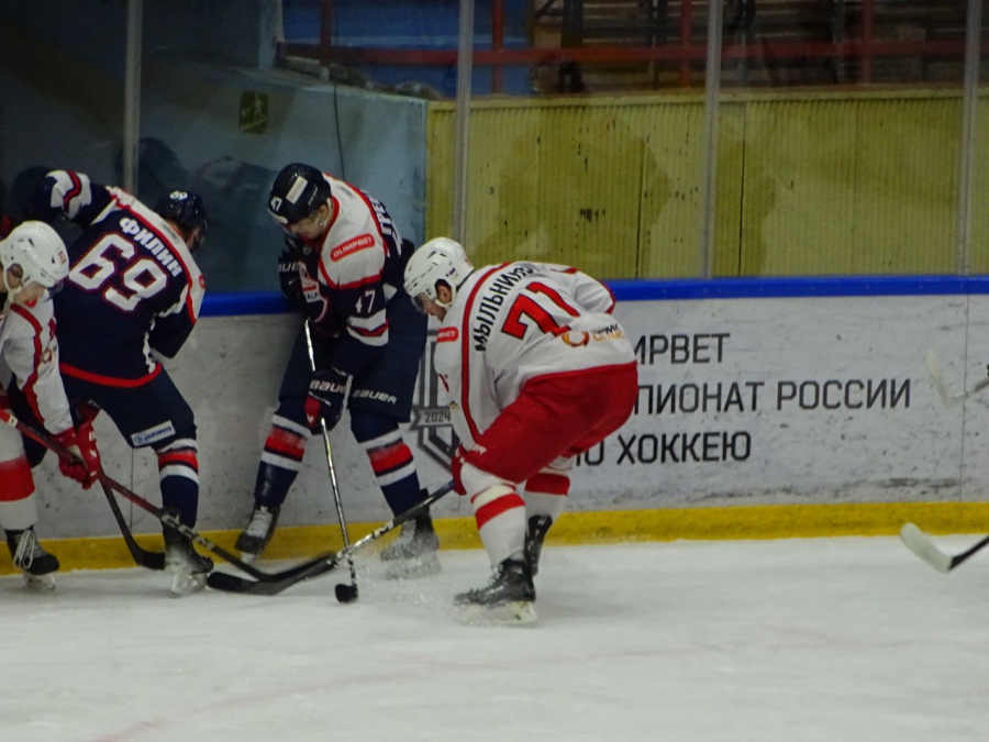 «Кристалл» не удержал победу над «Горняком-УГМК»