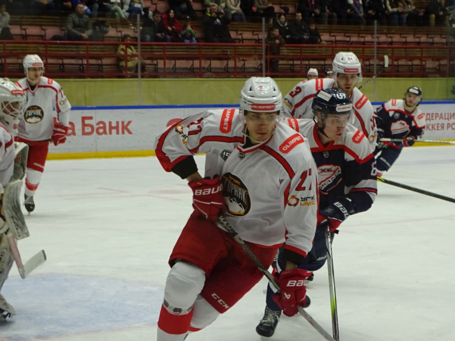 «Кристалл» не удержал победу над «Горняком-УГМК»