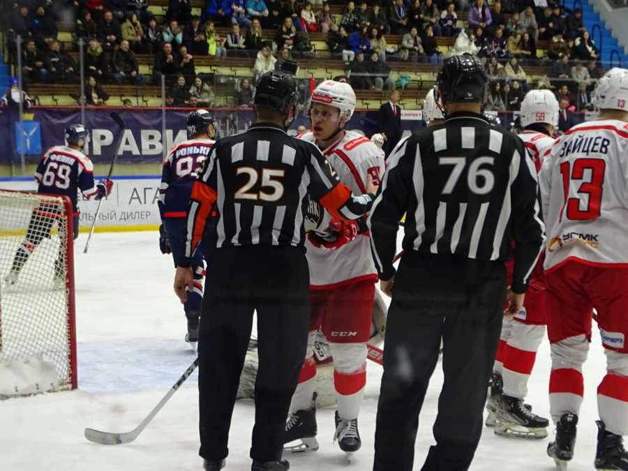 «Кристалл» не удержал победу над «Горняком-УГМК»