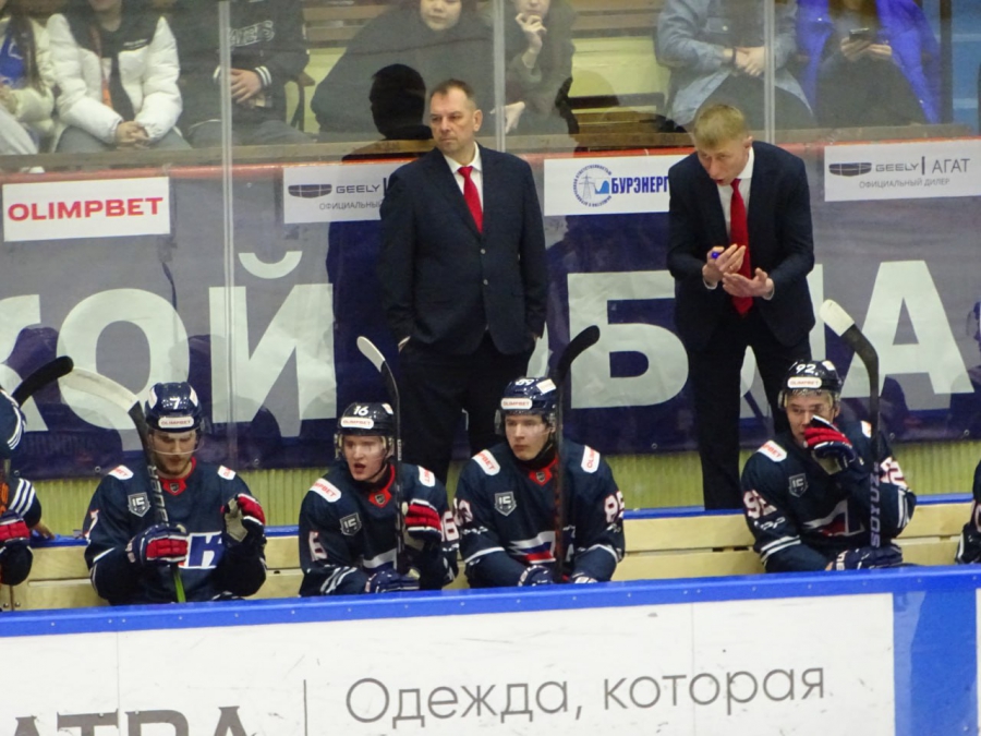 «Кристалл» пропустил три шайбы за 41 секунду, но победил