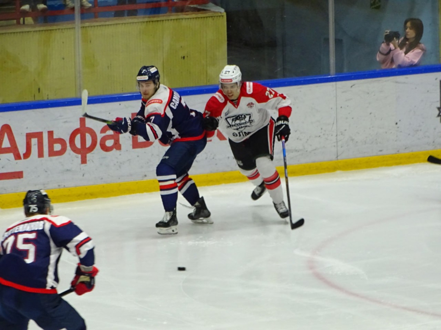 «Кристалл» завершил сезон «сухой» победой над чемпионом Лиги