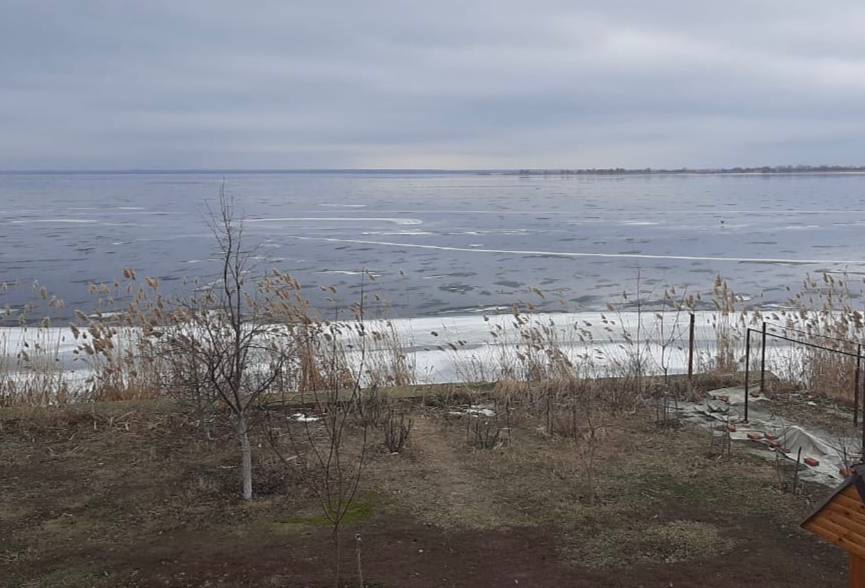 Саратовца заставили снести незаконно установленный забор у берега Волги