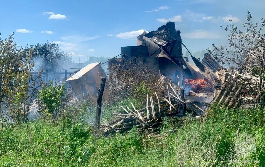 В Базарно-Карабулакском районе на пожаре пострадали мужчина и 16-летняя девушка