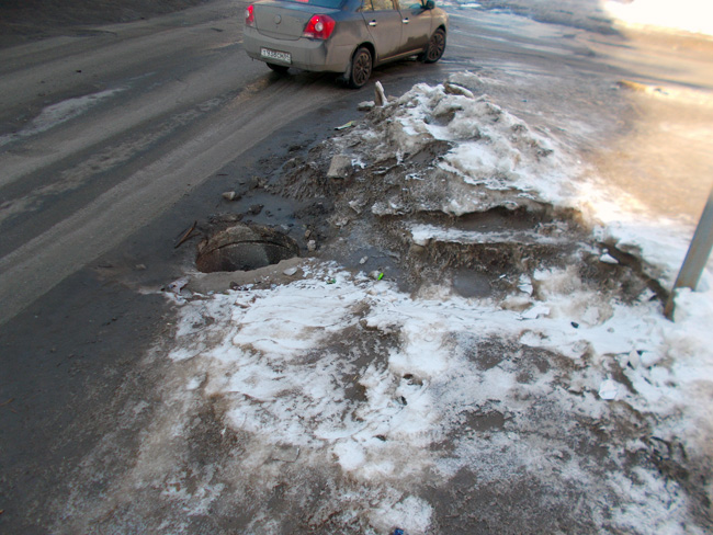 Жителям Лунной две недели угрожает открытый колодец