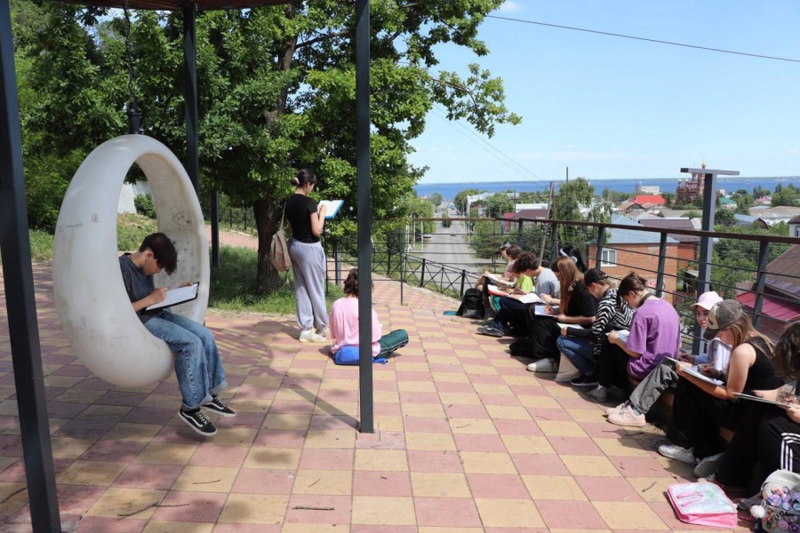 Юные художники из Саратова съездили на экскурсию в Хвалынск