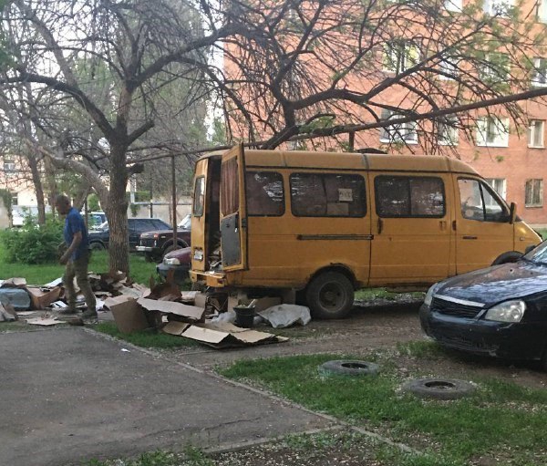 В Энгельсе будут эвакуировать с места брошенные автотранспортные средства