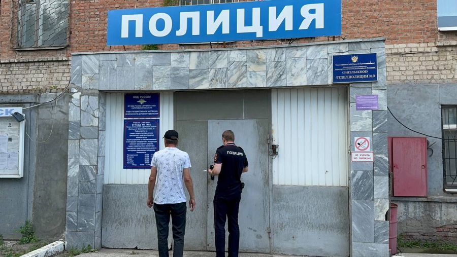 В Энгельсе мужчину арестовали за неоднократную уличную торговлю