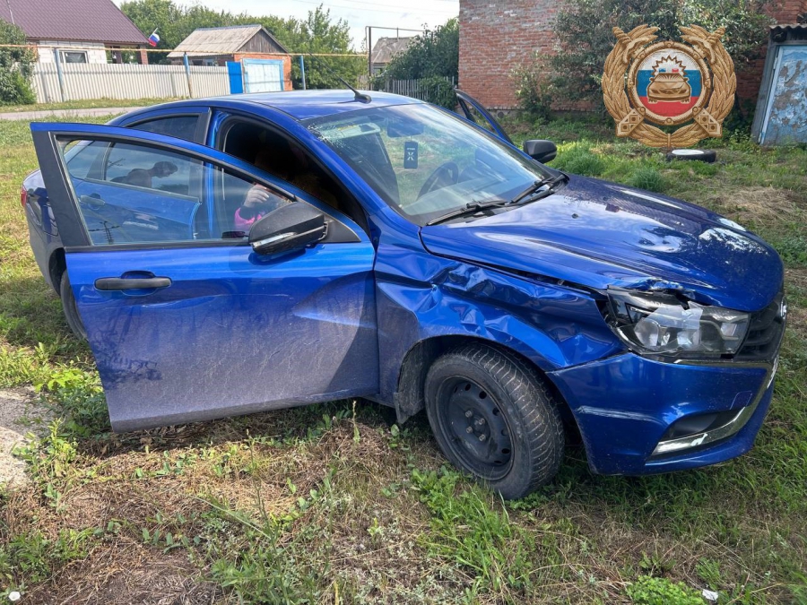 Под Марксом в ДТП с «Вестой» погиб 15-летний водитель мопеда