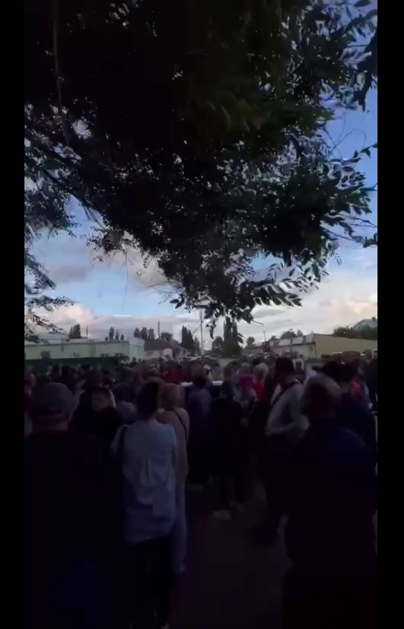 Под Марксом жители потребовали выселить цыган после гибели 15-летнего мопедиста