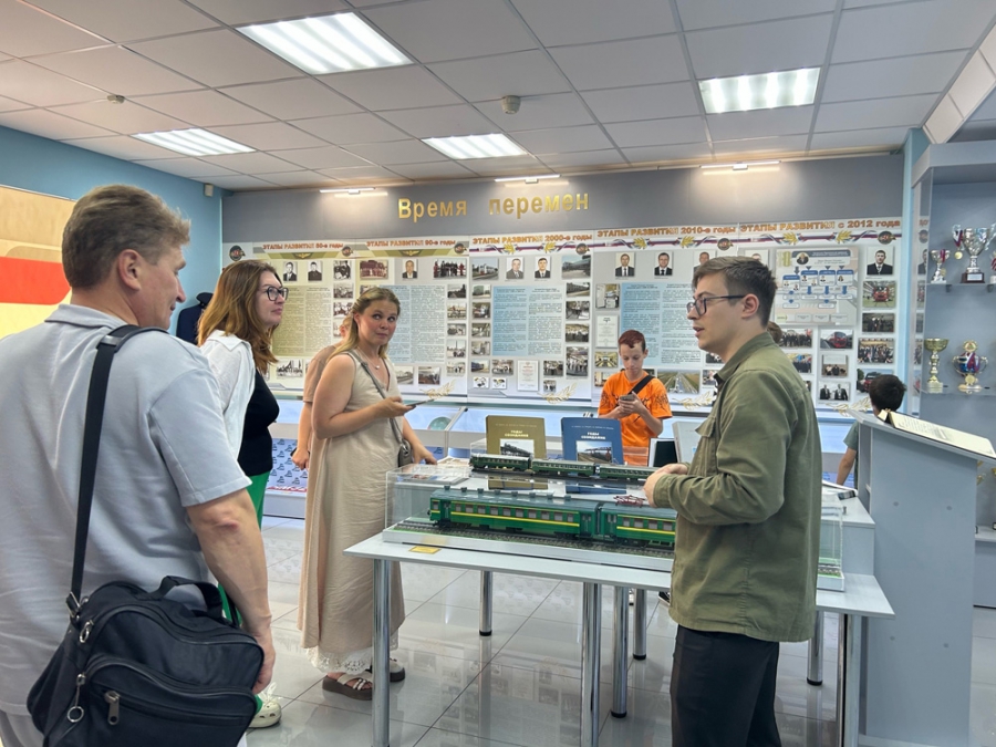 Профориентационное мероприятие для саратовских семей состоялось в моторвагонном депо Анисовка
