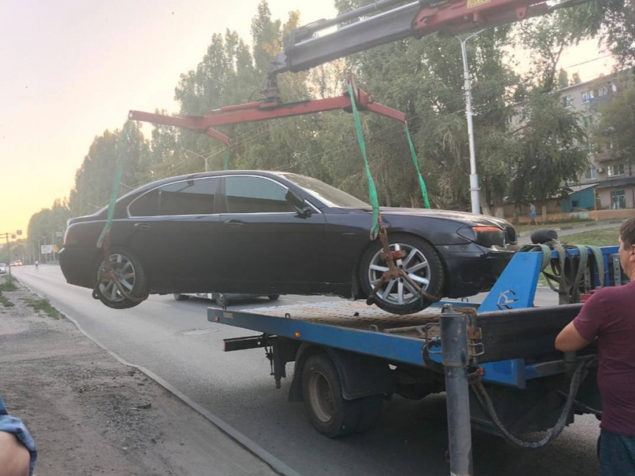Саратовец за неуплату 99 штрафов рискует остаться без «БМВ»