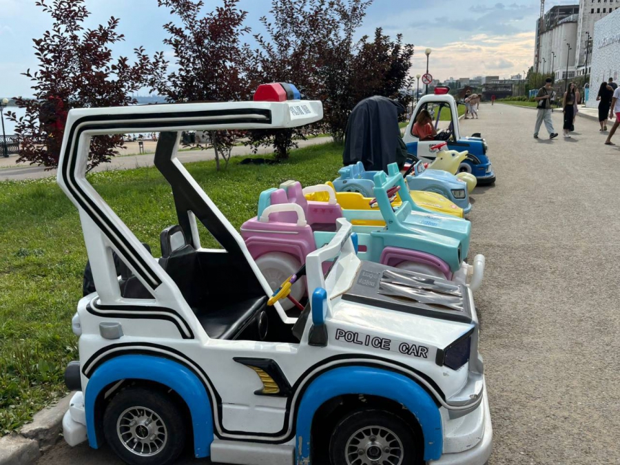 На Набережной Космонавтов нашли незаконный прокат сапбордов и электромобилей