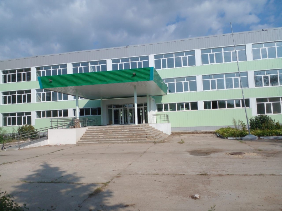 В Пугачевском районе завершают капитальный ремонт школы за 100 млн рублей