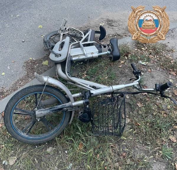 На Шехурдина электровелосипедист получил травмы из-за столкновения с «Приорой»