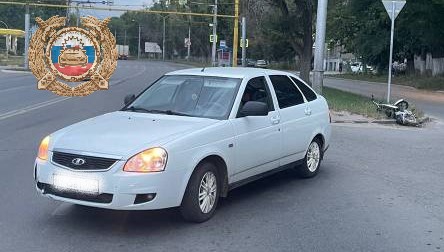 На Шехурдина электровелосипедист получил травмы из-за столкновения с «Приорой»