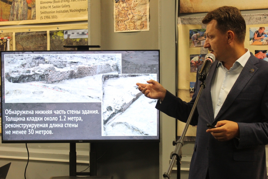 Археологи рассказали о найденном в Увеке древнем базаре времен 14 века