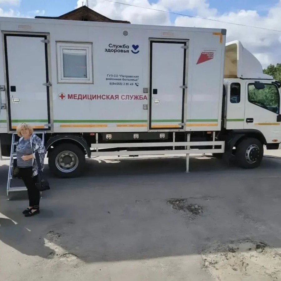 В Петровске начал работу новый медкомплекс с флюорографом и маммографом