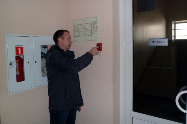 Из бизнес-центра «Дикомп» эвакуировали 800 человек