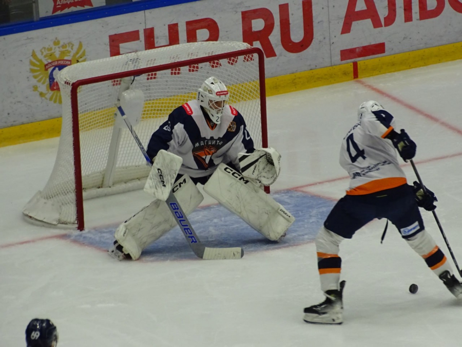 «Кристалл» в овертайме уступил лидеру ВХЛ