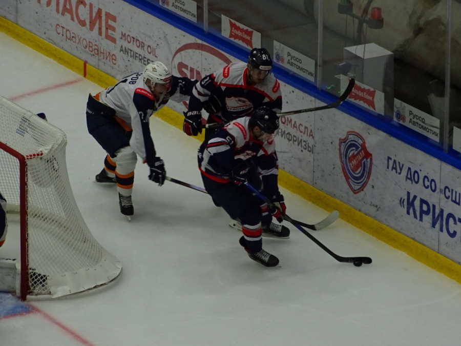 «Кристалл» в овертайме уступил лидеру ВХЛ
