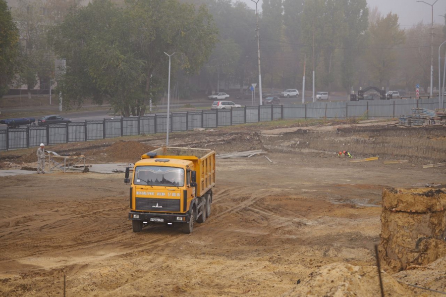 В сквере «Территория детства» приступили к полномасштабному строительству школы