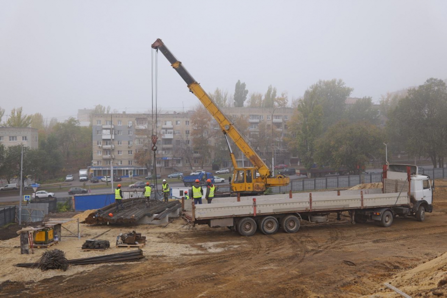 В сквере «Территория детства» приступили к полномасштабному строительству школы