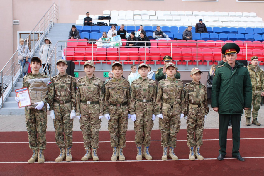 Для саратовских студентов и школьников устроили военно-патриотические состязания