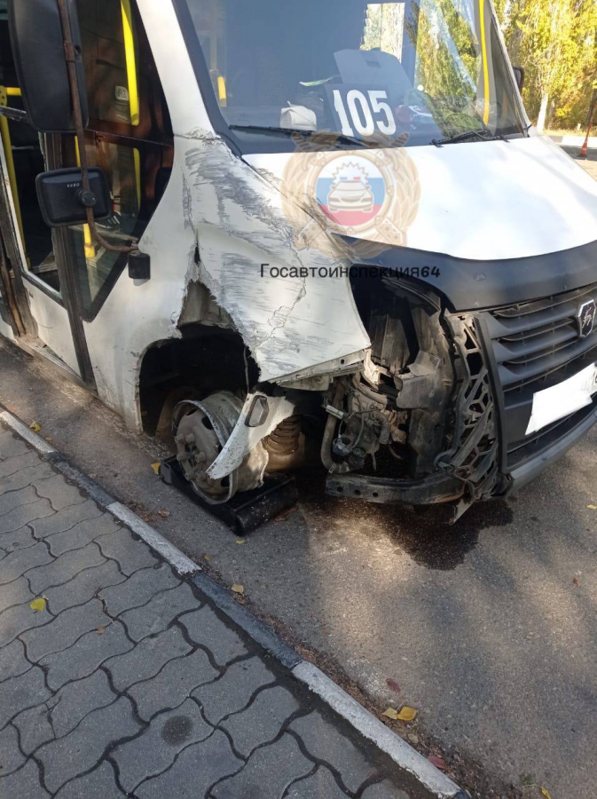 В Заводском районе водитель маршрутки устроил ДТП из-за ухудшения самочувствия