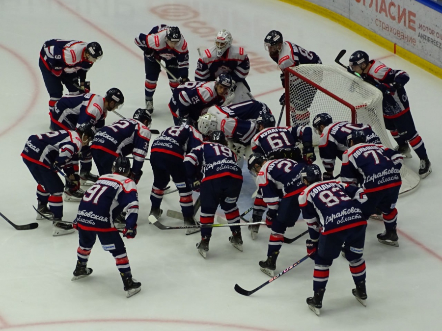 «Кристалл» не смог отыграться в матче с АКМ