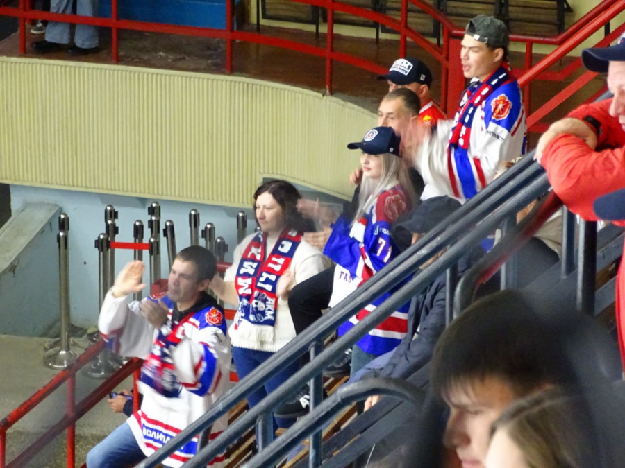 «Кристалл» не смог отыграться в матче с АКМ