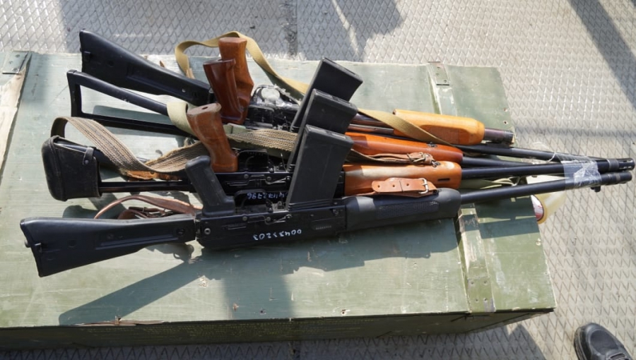 Саратовские росгвардейцы и следователи передали на СВО свыше 40 единиц оружия