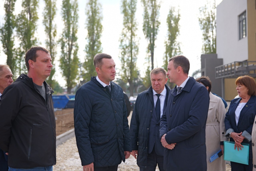 В поликлинике на Шуровой горе готовятся к установке новой мебели