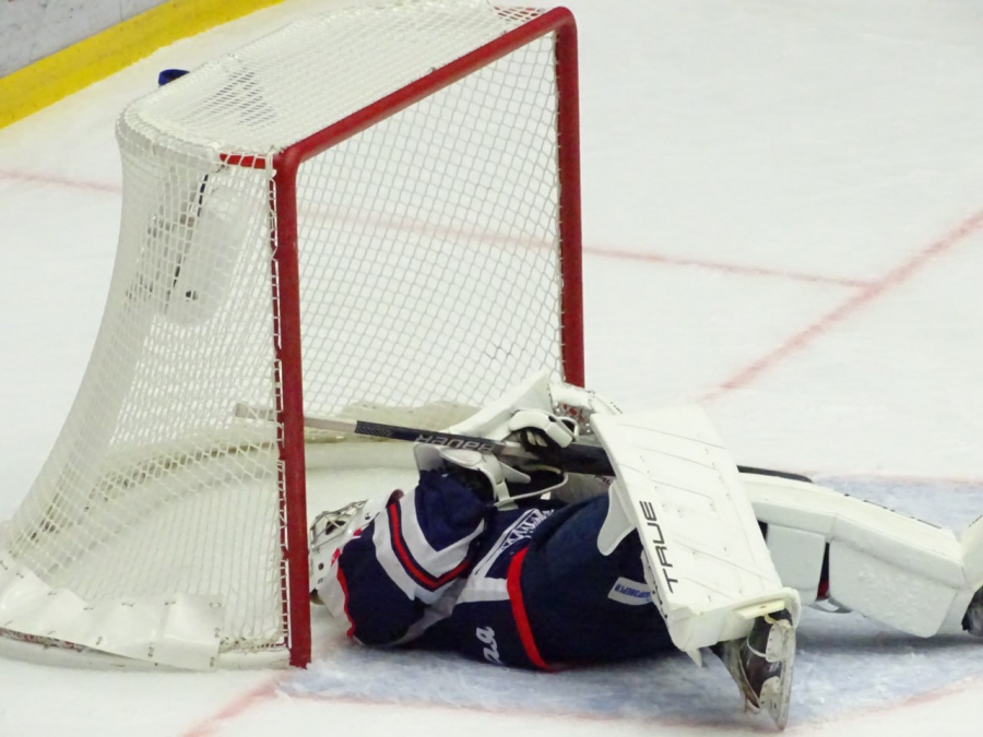 «Кристалл» дома минимально уступил «десантникам»