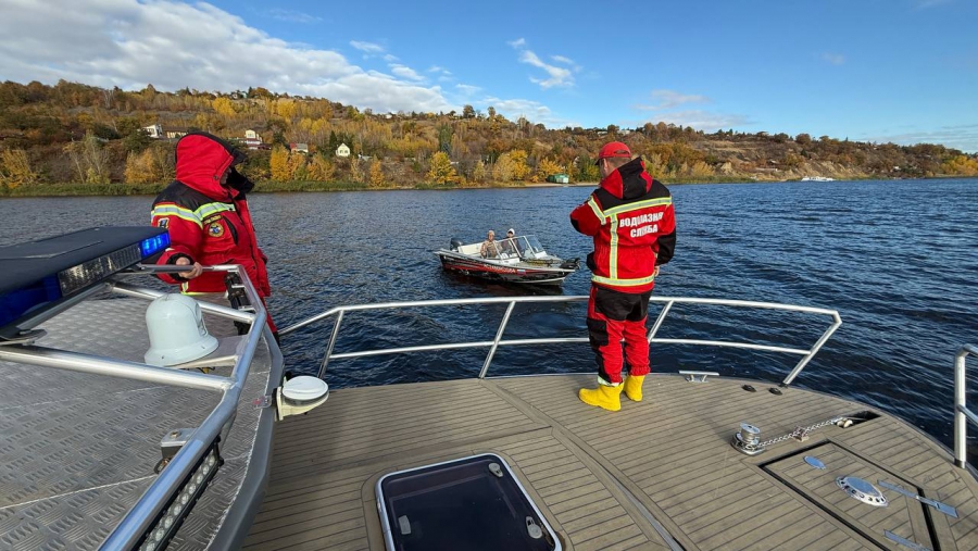 Саратовские спасатели используют современный катер для экстремальных ситуаций