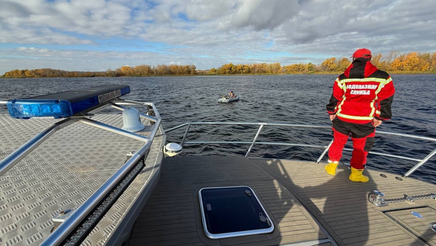 Саратовские спасатели используют современный катер для экстремальных ситуаций