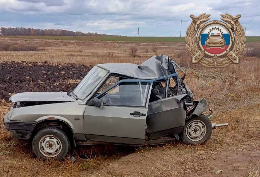 В Балашовском районе в результате столкновения легковушки и «КамАЗа» погиб мужчина