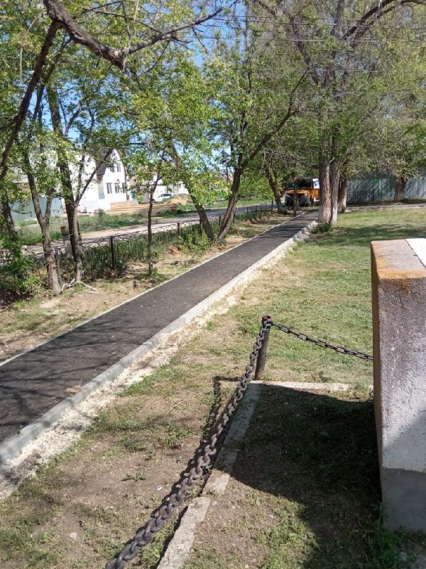 В Новоузенске по программе обновили сквер и установили детские площадки