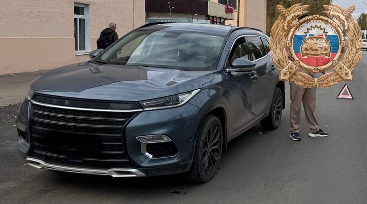 Во Фрунзенском районе легковушка сбила пешехода напротив городского морга