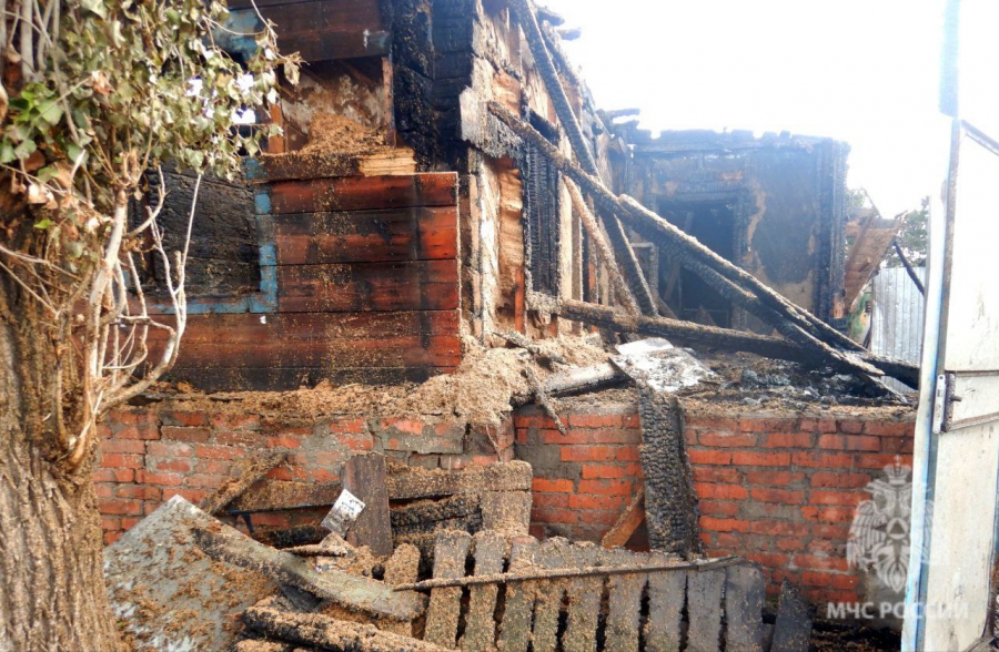 В Квасниковке мужчина не успел спастись в загоревшемся доме и погиб