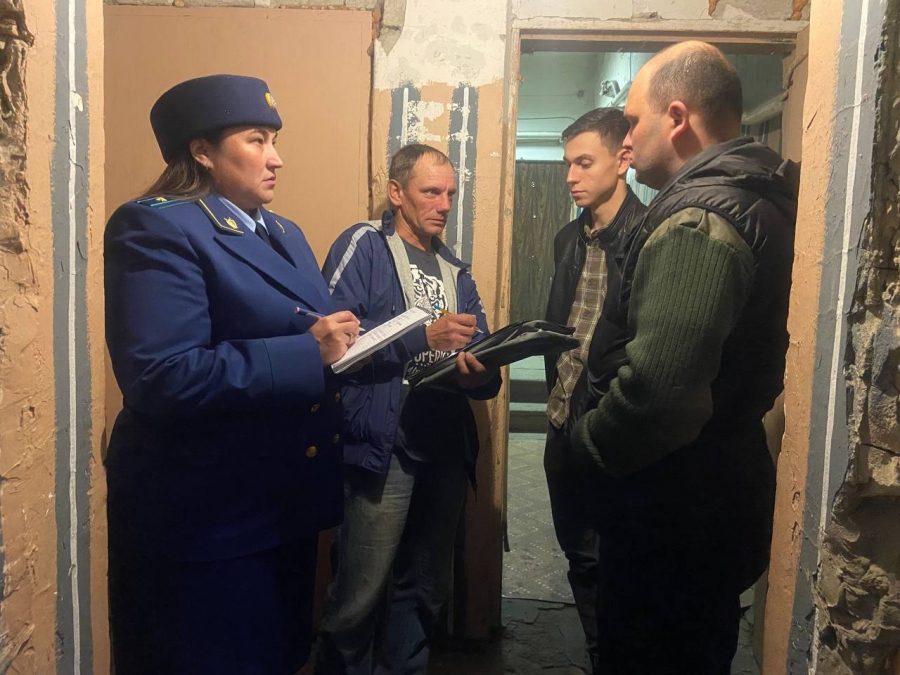 В двухэтажном доме на Лунной обрушились подвальные перекрытия