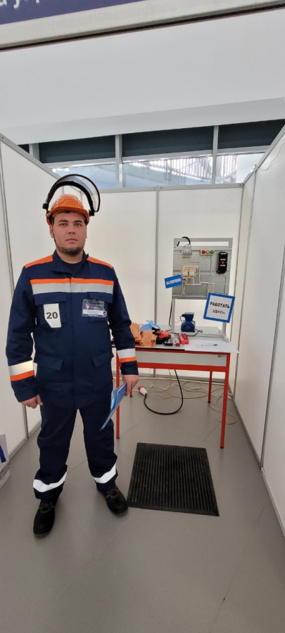 Электромонтер «Облкоммунэнерго» показал класс на всероссийском конкурсе в Волгограде