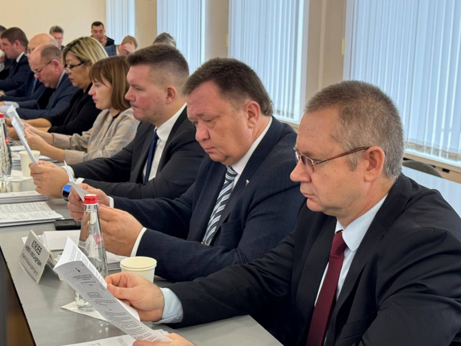 В Энгельсе на центральной площади планируют обустроить муниципальный каток